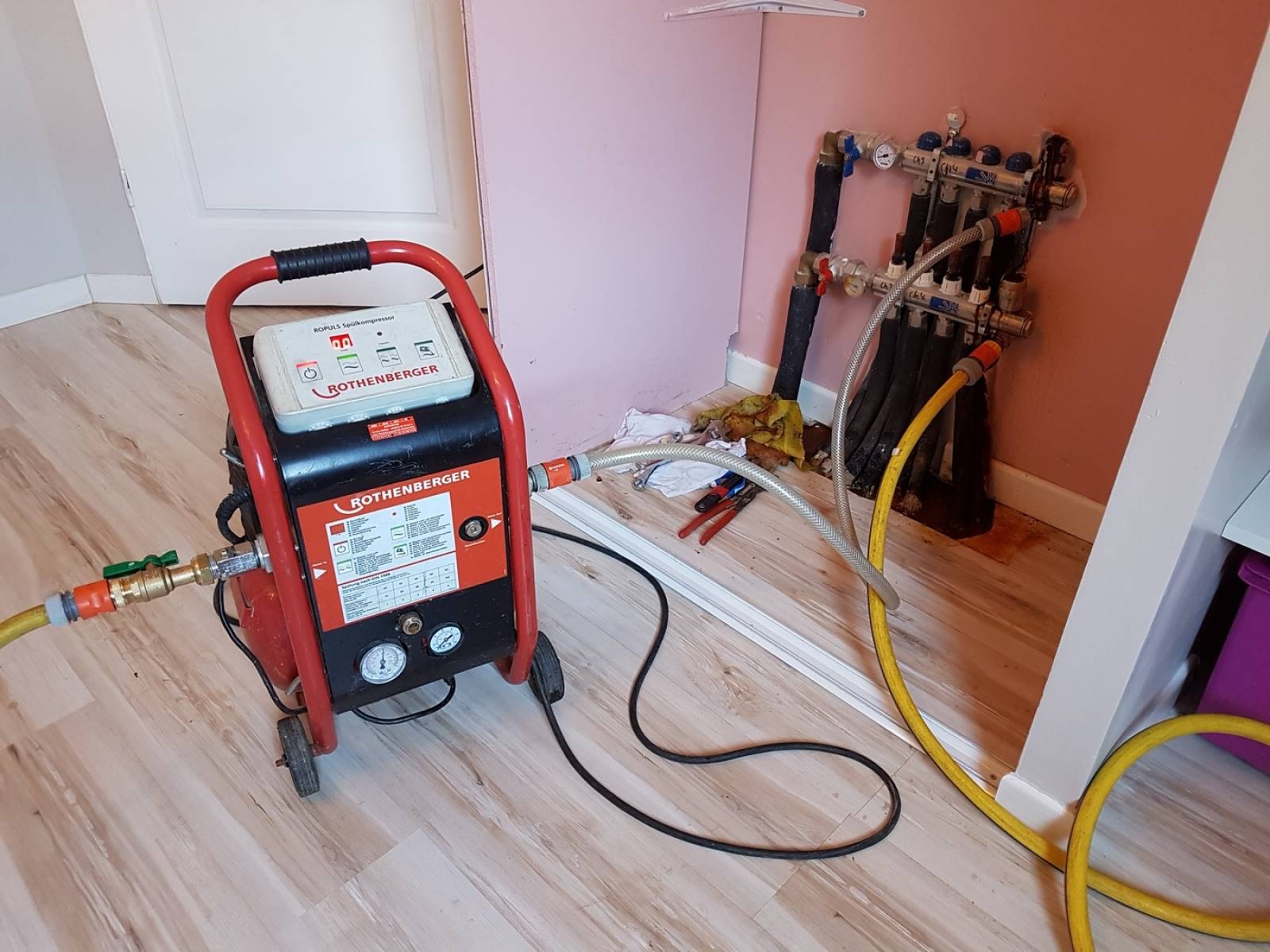 Postane Vaillant Hermetik Şofben Kombi Bakımı